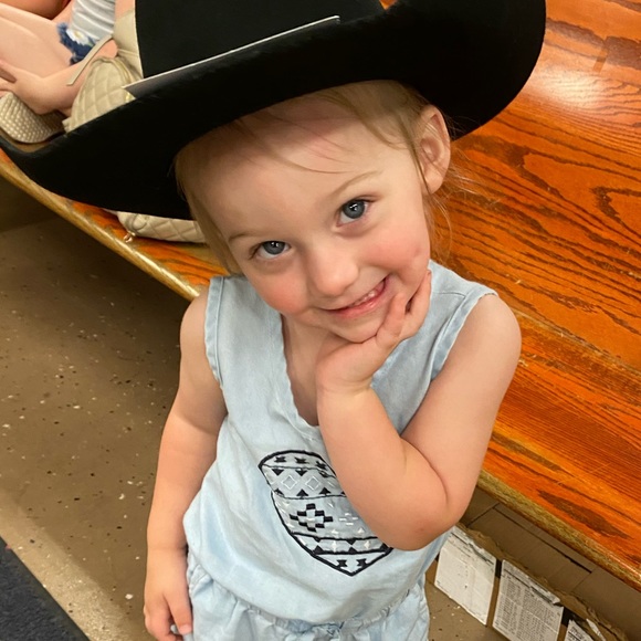 Meet your Posher, Stacy - Picture 1 of 1